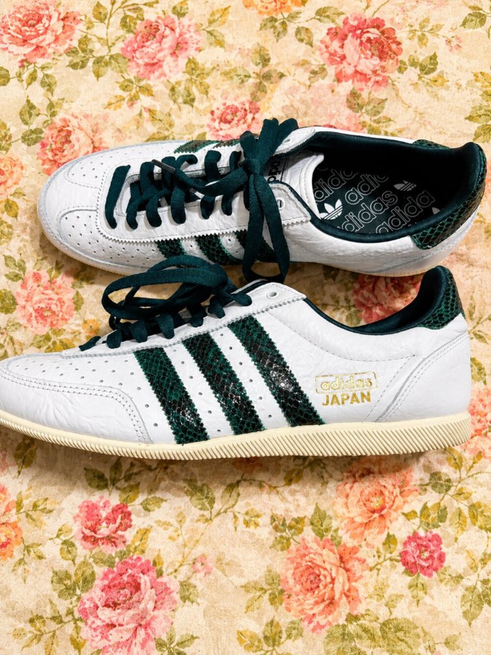 adidas Originals Japan White & Green Snake-Effect Sneakers — Size 10 - brand new